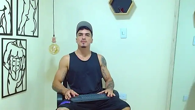 Big ValentinHunk online show from 12/20/25, 10:56