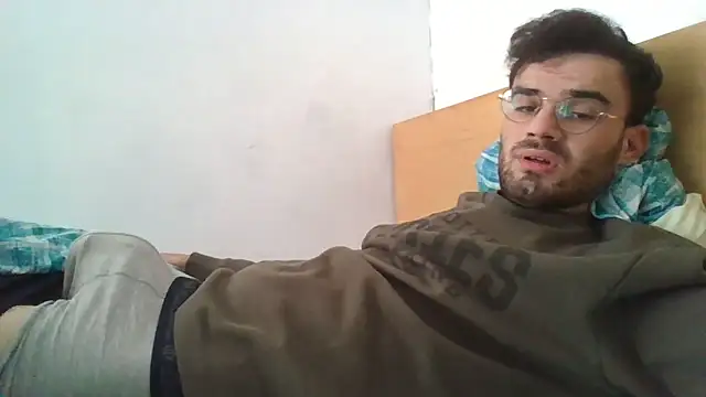 erikamavrik online show from 12/18/25, 08:41