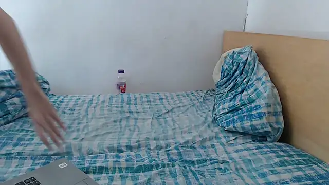 erikamavrik online show from 11/13/25, 09:13