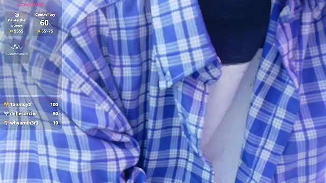 yourcuteneighbourr online show from 11/28/25, 03:07