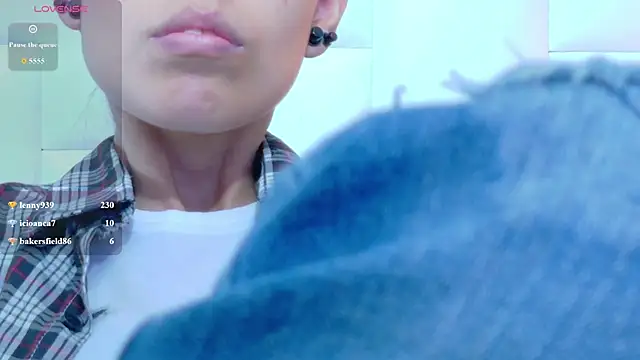 yourcuteneighbourr online show from 03/24/26, 03:28