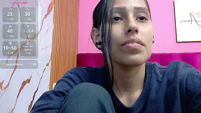 yourcuteneighbourr online show from 07/07/26, 06:47