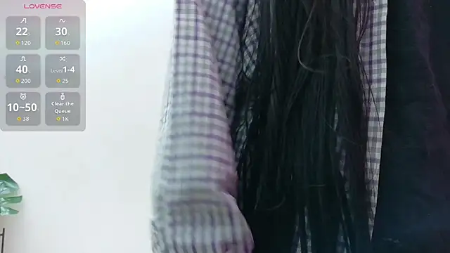 yourcuteneighbourr online show from 12/17/25, 03:00