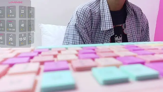 yourcuteneighbourr online show from 02/20/26, 02:41