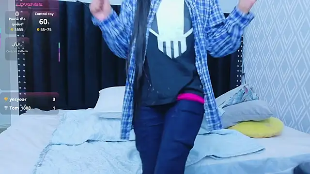 yourcuteneighbourr online show from 11/27/25, 02:56