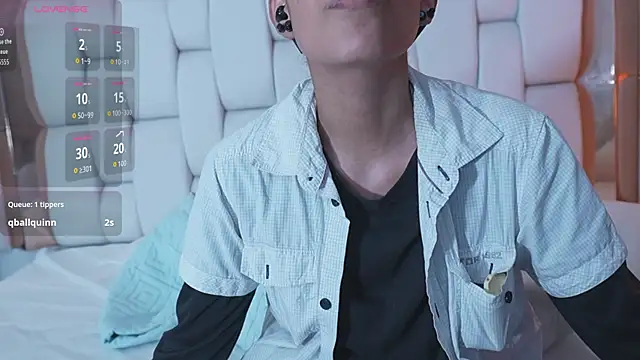 yourcuteneighbourr online show from 04/17/26, 03:09