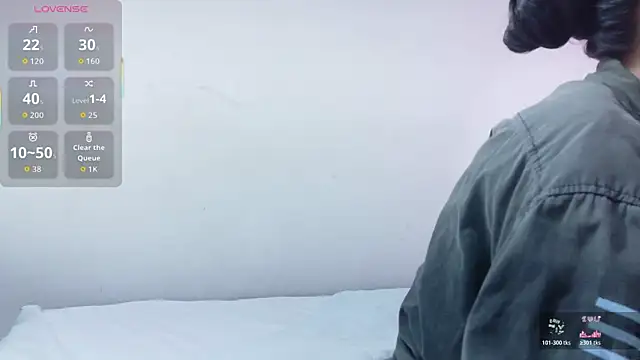 yourcuteneighbourr online show from 11/13/25, 02:59