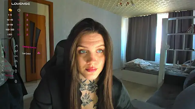 AizaRose online show from 04/16/26, 07:31