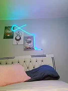 C-yoyo online show from 10/28/25, 07:46