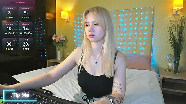 Valerie Woods online show from 05/19/26, 01:10