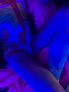 gurlnips online show from 12/03/25, 06:07