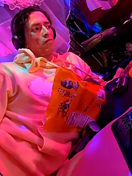 gurlnips online show from 10/11/25, 03:29