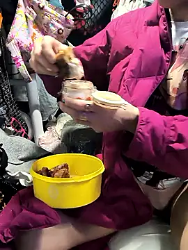 gurlnips online show from 02/20/26, 11:45