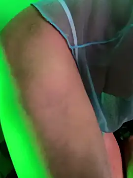 gurlnips online show from 02/24/26, 09:04