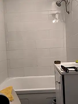 gurlnips online show from 02/10/26, 05:12