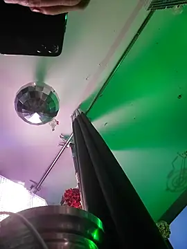 gurlnips online show from 01/15/26, 01:31