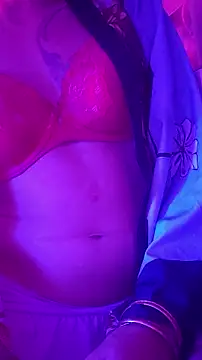 gurlnips online show from 10/17/25, 11:23