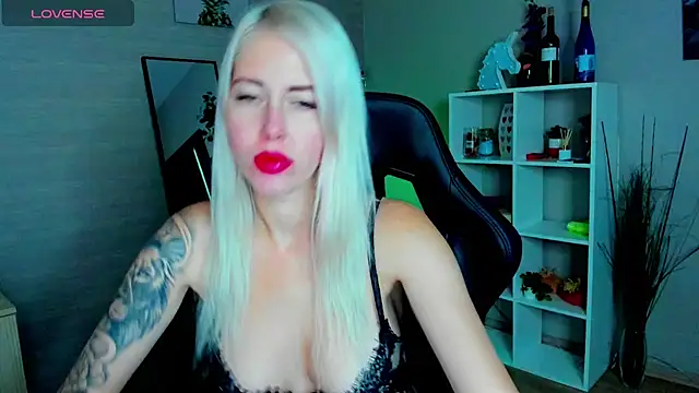Snapshot of Mermaid_N chatting on 10/09/25, 01:39 Mermaid N online show from 10/09/25, 01:39