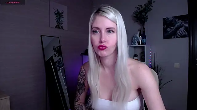 Snapshot of Mermaid_N chatting on 02/20/25, 01:46 Mermaid N online show from 02/20/25, 01:46