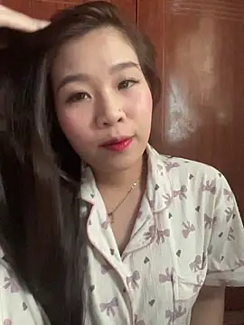 Bae1103 online show from 02/15/26, 07:51