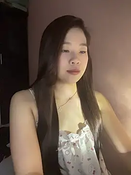 Snapshot of Bae1103 chatting on 05/14/26, 03:36 Bae1103 online show from 05/14/26, 03:36