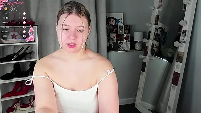 Rebecca Kelly online show from 02/06/26, 02:40