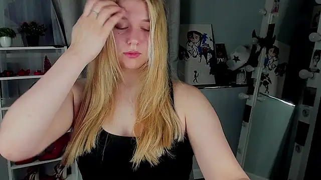 Snapshot of Rebecca_Kelly chatting on 12/18/25, 02:38 Rebecca Kelly online show from 12/18/25, 02:38