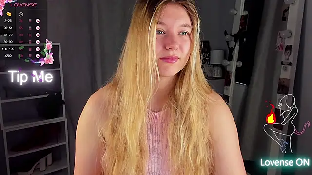 Snapshot of Rebecca_Kelly chatting on 09/27/25, 01:45 Rebecca Kelly online show from 09/27/25, 01:45