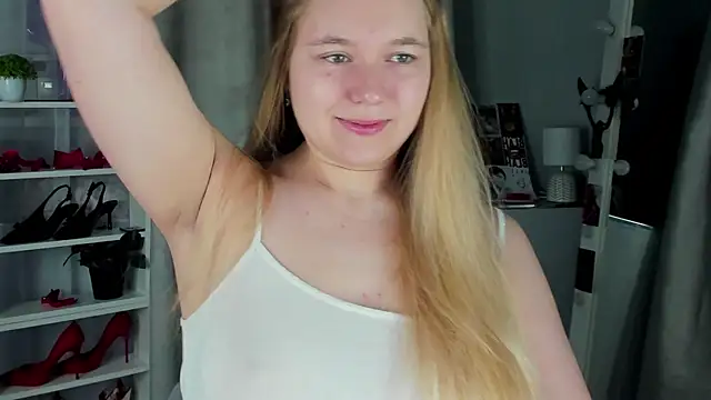 Snapshot of Rebecca_Kelly chatting on 10/21/25, 02:22 Rebecca Kelly online show from 10/21/25, 02:22