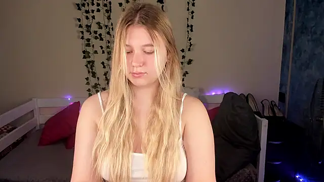 Snapshot of Rebecca_Kelly chatting on 09/23/25, 01:45 Rebecca Kelly online show from 09/23/25, 01:45