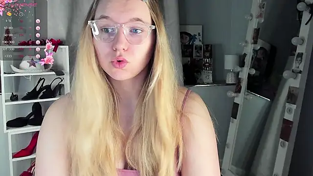 Rebecca Kelly online show from 02/17/26, 02:31