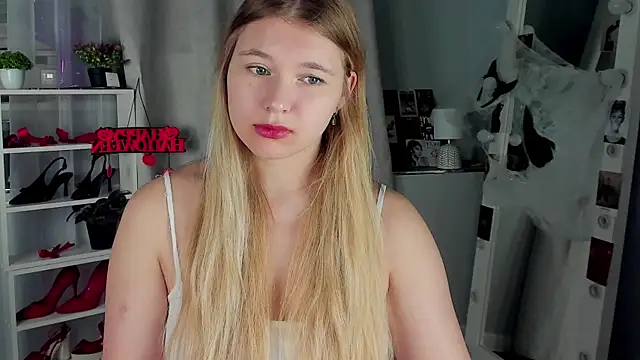 Snapshot of Rebecca_Kelly chatting on 11/01/25, 02:40 Rebecca Kelly online show from 11/01/25, 02:40