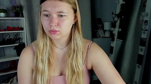 Snapshot of Rebecca_Kelly chatting on 10/08/25, 02:02 Rebecca Kelly online show from 10/08/25, 02:02