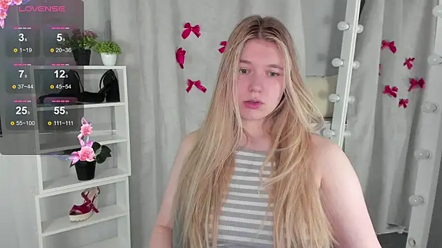 Snapshot of Rebecca_Kelly chatting on 02/27/25, 09:25 Rebecca Kelly online show from 02/27/25, 09:25