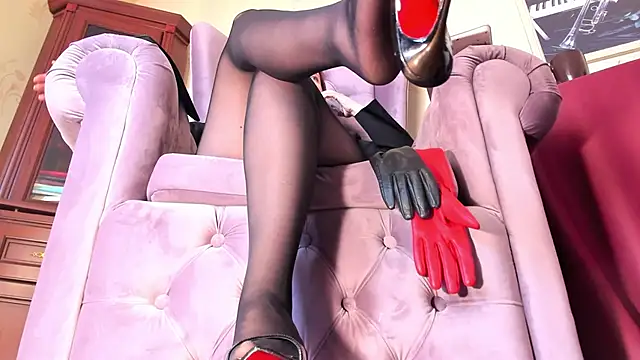Snapshot of LillaGoddess chatting on 05/11/26, 04:04 LillaGoddess online show from 05/11/26, 04:04