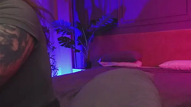 Liv Fay online show from 11/07/25, 01:48