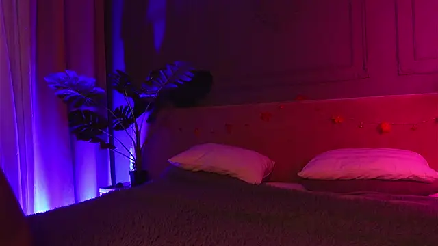 Liv Fay online show from 10/25/25, 02:17