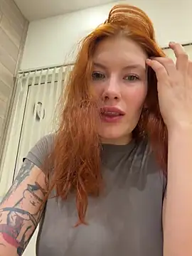 Liv Fay online show from 02/06/26, 01:40