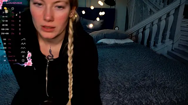 Snapshot of Liv_Fay chatting on 03/05/25, 07:27 Liv Fay online show from 03/05/25, 07:27