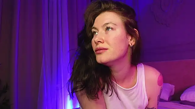 Liv Fay online show from 11/14/25, 03:37