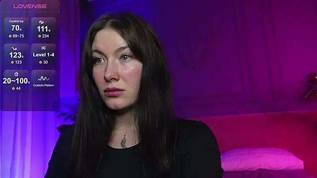 Liv Fay online show from 11/12/25, 03:16