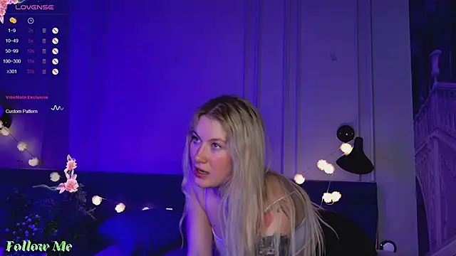 Snapshot of Liv_Fay chatting on 03/06/25, 01:37 Liv Fay online show from 03/06/25, 01:37