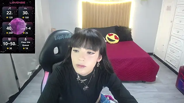 Snapshot of sailor_moon07 chatting on 07/09/26, 04:13 sailor moon07 online show from 07/09/26, 04:13