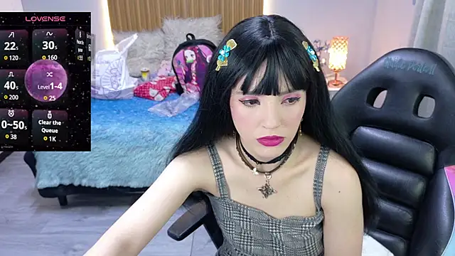 Snapshot of sailor_moon07 chatting on 09/26/25, 04:30 sailor moon07 online show from 09/26/25, 04:30