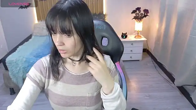 Snapshot of sailor_moon07 chatting on 10/14/25, 12:50 sailor moon07 online show from 10/14/25, 12:50