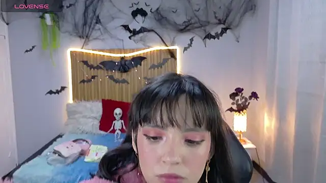 Snapshot of sailor_moon07 chatting on 10/10/25, 05:08 sailor moon07 online show from 10/10/25, 05:08