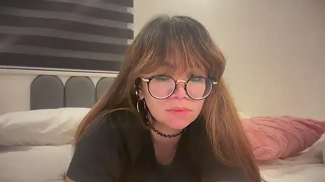 Pinkyrose111 online show from 05/15/26, 03:48