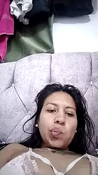 Tiphanydirty3 online show from 12/19/25, 04:27