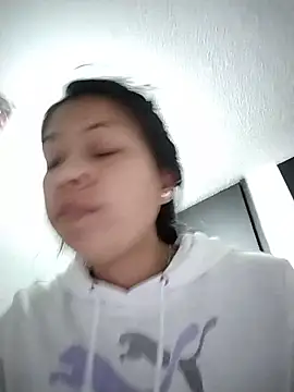 Tiphanydirty3 online show from 05/17/26, 02:22