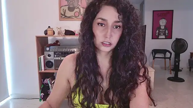 AndreaGomez88 online show from 04/11/26, 08:01